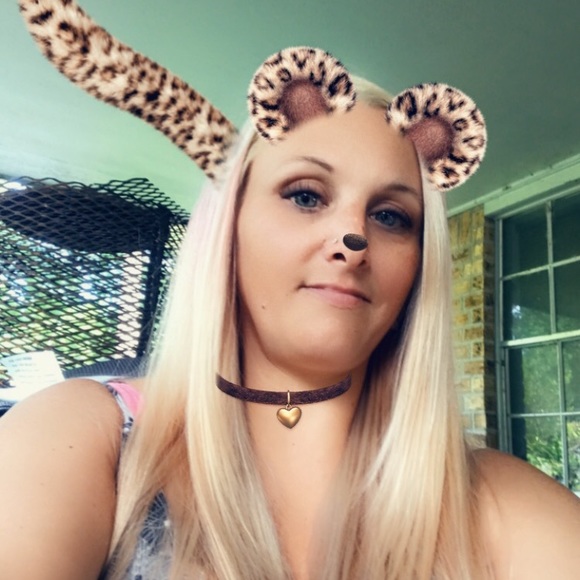 Meet your Posher, Melissa - Picture 1 of 2